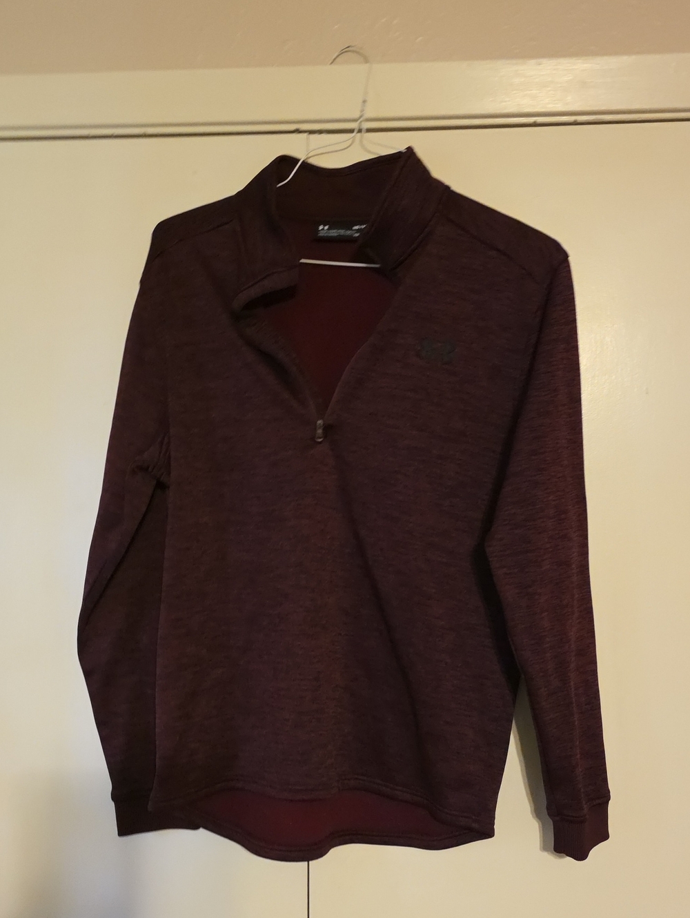 Under Armour Men’s Maroon Half-Zip Top Pull Over